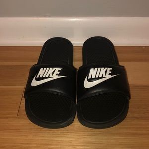 Nike Slides Size: 10